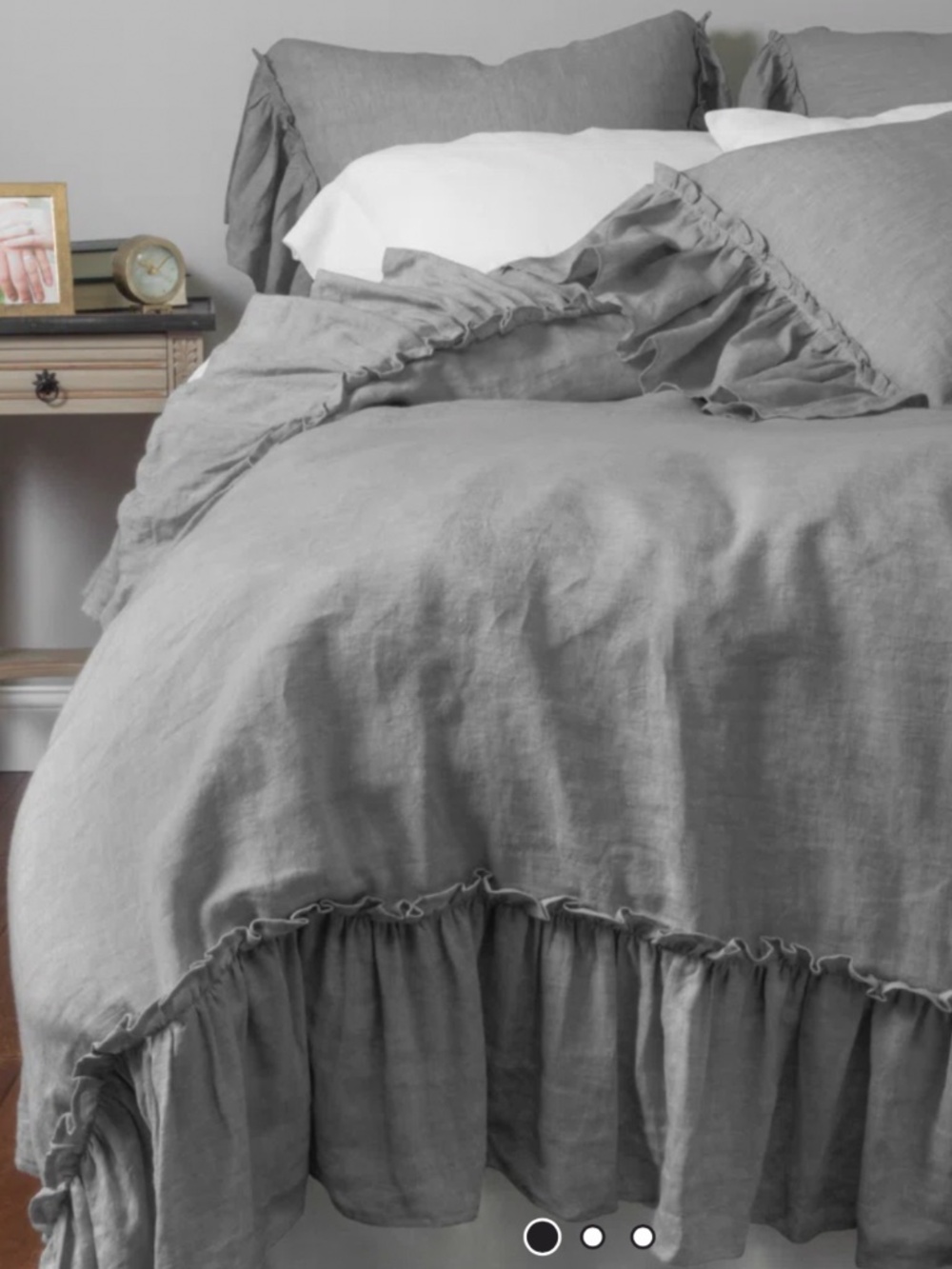 Amity Home Linen Ruffle Duvet cover Set (queen size)